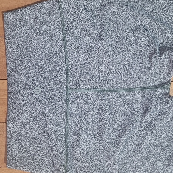 Lululemon leggings - Picture 3 of 4